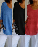 Compre 1 e Leve 3 Blusas em Malha Leve – Decote V
