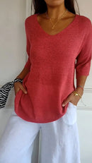 Compre 1 e Leve 3 Blusas em Malha Leve – Decote V